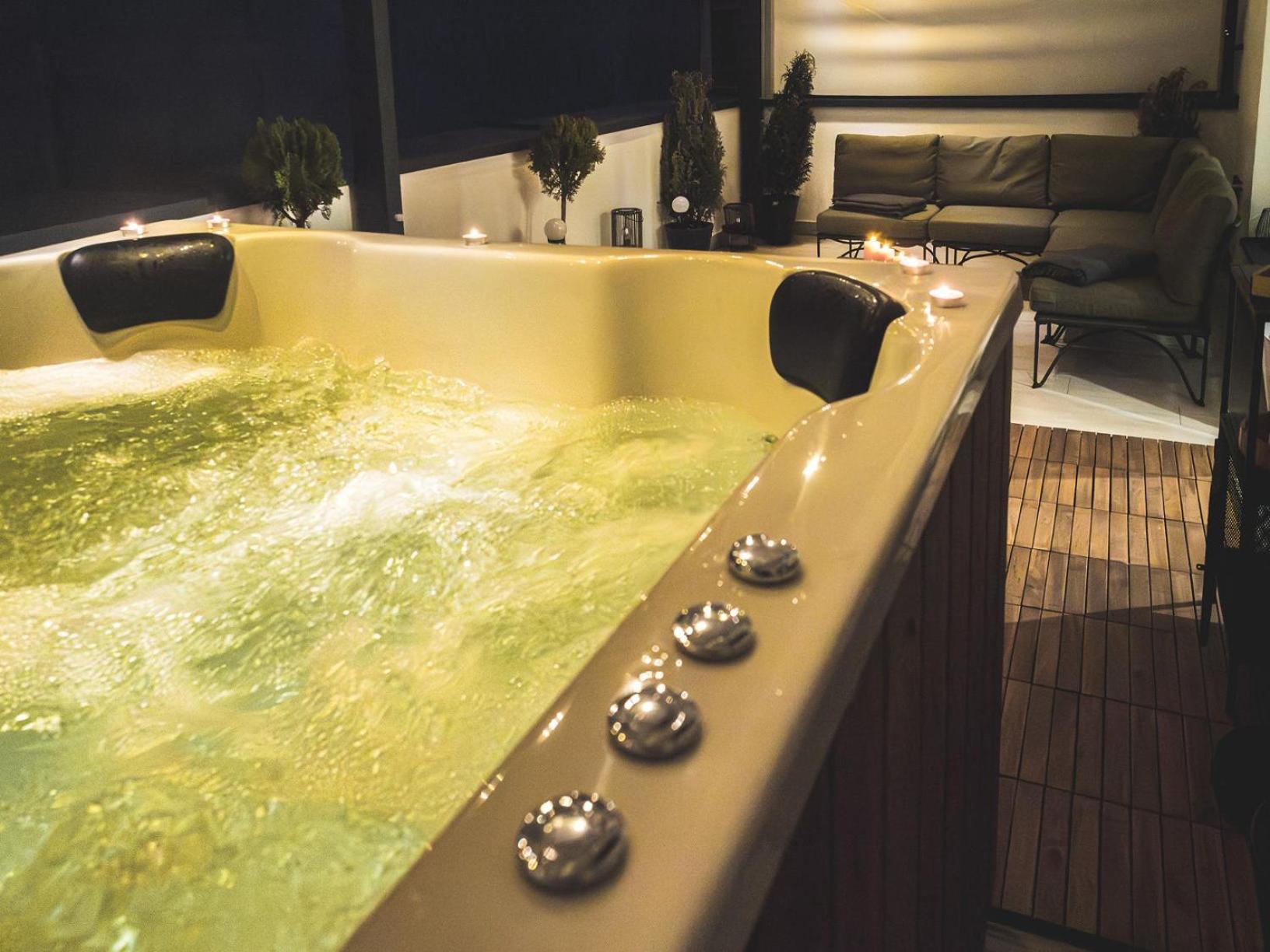 Ferienwohnung Gavas Jacuzzi Relax Zen Cluj-Napoca Exterior foto